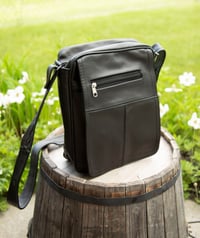 Image 8 of Travel leather bag (CLEARANCE)