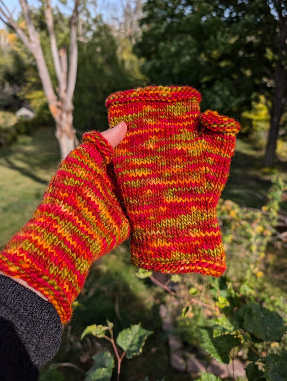 Orange Wristwarmers