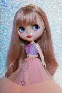Image 2 of Peaches and Cream Blythe gown and fur stole