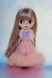 Image 3 of Peaches and Cream Blythe gown and fur stole