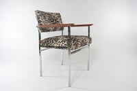 Image 1 of Fauteuil Chromé Léopard
