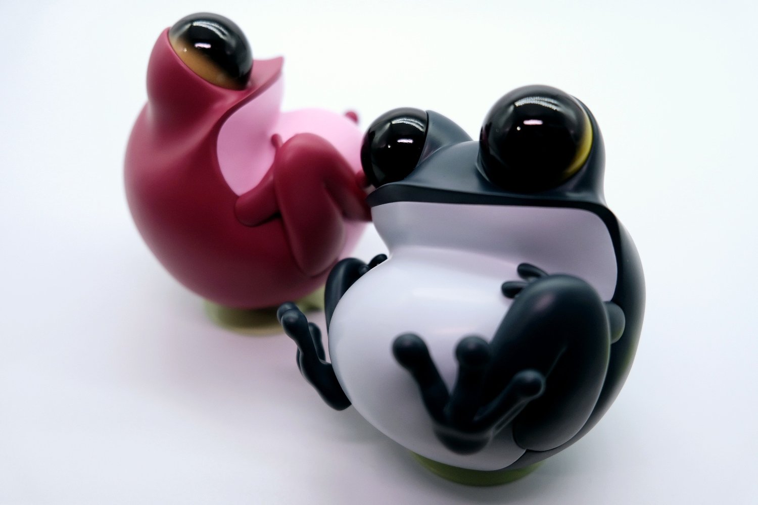 Image of Tegooroo APO Frogs