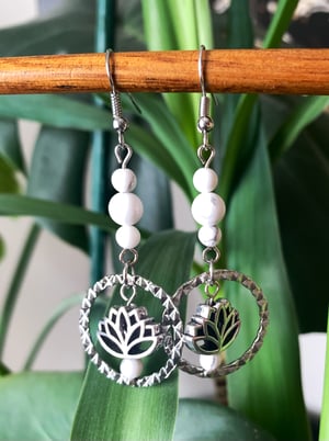 Howlite Lotus Earrings 