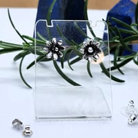 Image 1 of Silver Daisy Studs (SJ071)