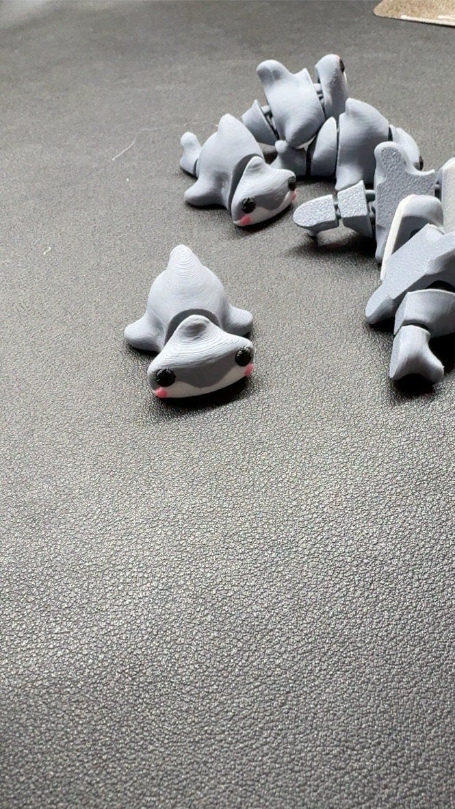 Image of 3D Printed Hammerhead Shark Fidget Toy - Articulated Keychain and Stress Reliever