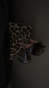 Image 4 of LÉO GLASSES CASE 
