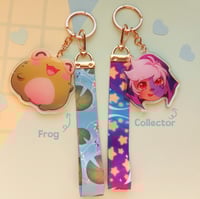 Image 4 of Lenyard keychains