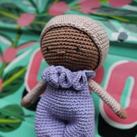 Image 3 of Poupon Kaly au crochet Lilas