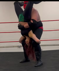 Luna vs the brute (piledrivers) 