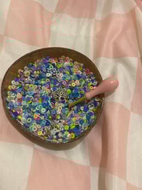 Bead confetti 