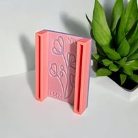 Image 3 of Magnetic Mani Mate