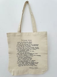 Image 2 of Tote bag Entramado infinito with poem 