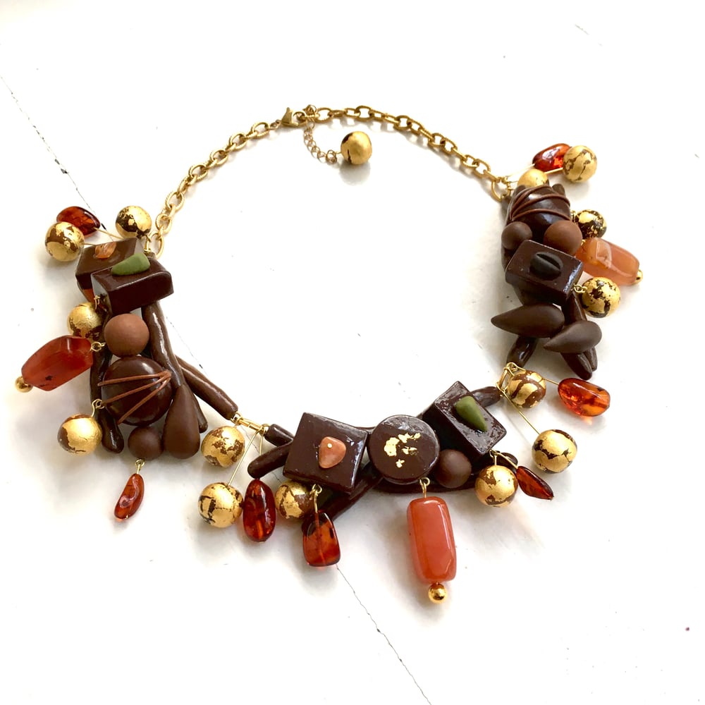 Image of Grand collier de chocolats
