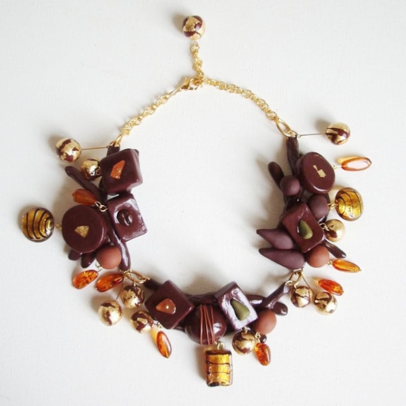 Image of Grand collier de chocolats