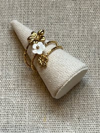 Image 2 of Stainless Steel Three Flowers Adjustable Ring Gold