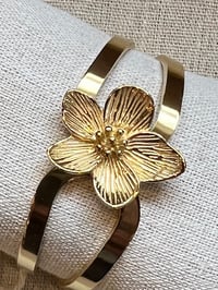 Image 2 of Stainless Steel Big Flower Bracelet Gold