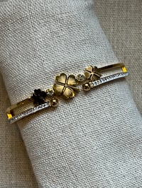 Image 1 of Stainless Steel Flower and Stones Bracelet Gold