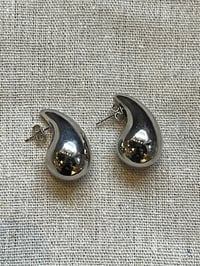 Image 2 of Drop Earring Silver 