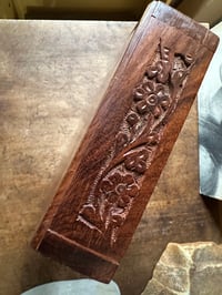 Image 4 of Carved wood card holder from Índia 