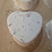 Rose and goats milk bathbomb 