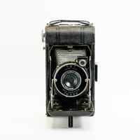 Image 1 of Vintage Kodak Vigilant Junior Six-20 Folding Camera – 1939