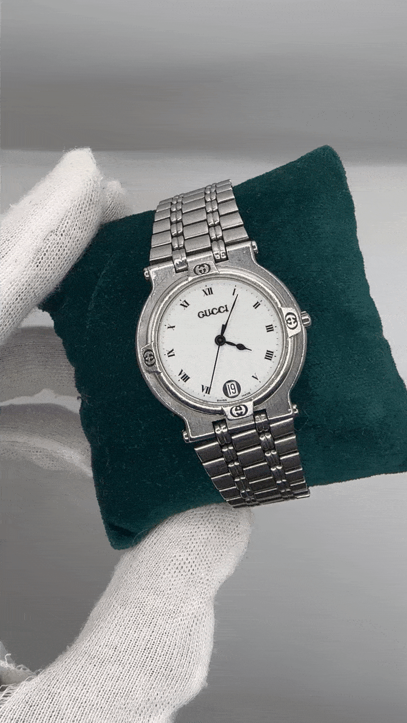 Image of Vintage GUCCI 9100M Quartz Wristwatch Silver With White Dial
