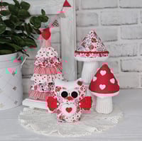 Image 3 of Valentine Ruffle Tree - Red