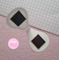 Image 2 of Kawaii Avocado Shape Magnetic Bookmark