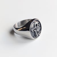 Image 3 of Smoker Signet Ring