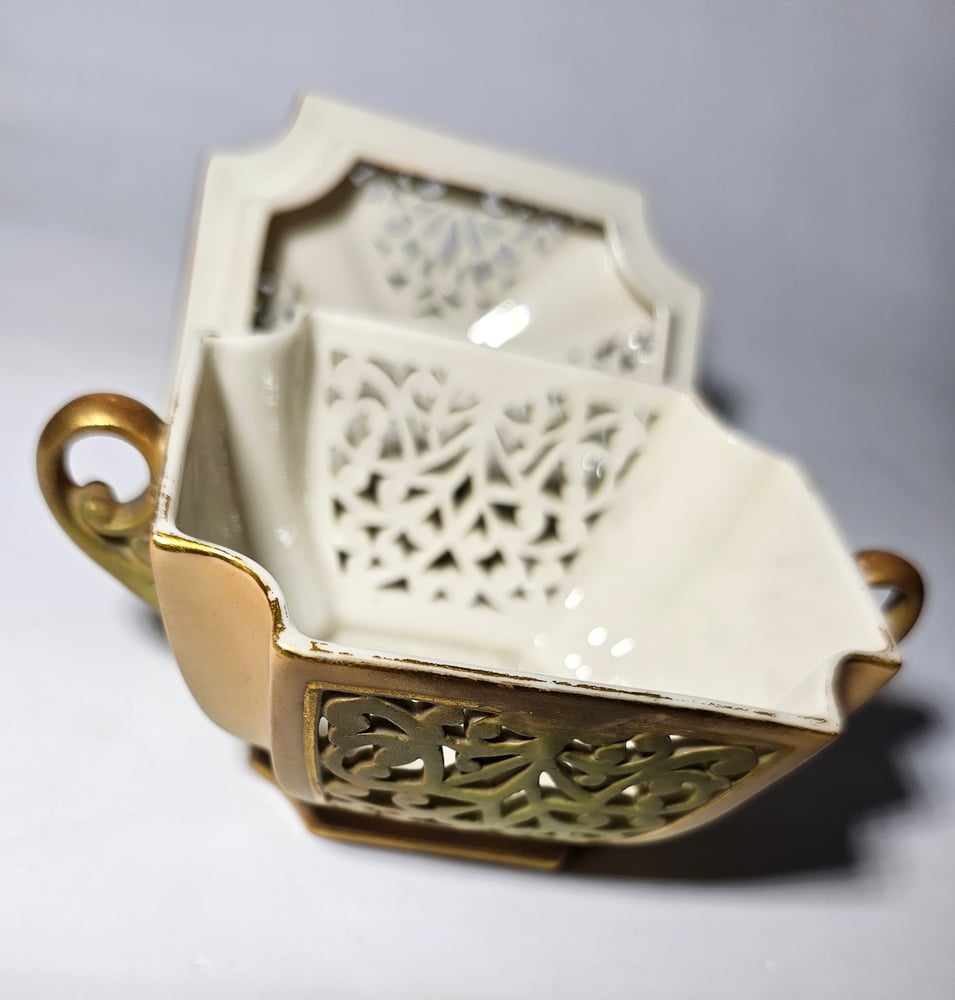 Image of Royal Worcester rectangular shaped reticulated pot pourri and cover