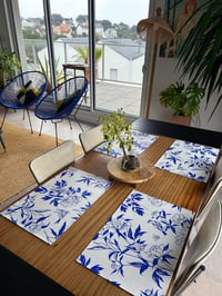 Image 2 of Sets de table Fleurs et oiseaux