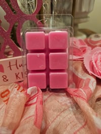 Image 4 of Hello Pretty- A Rockytop Wax Works exclusive houseblend fragrance 