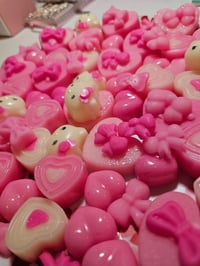 Image 20 of Hello Pretty- A Rockytop Wax Works exclusive houseblend fragrance 