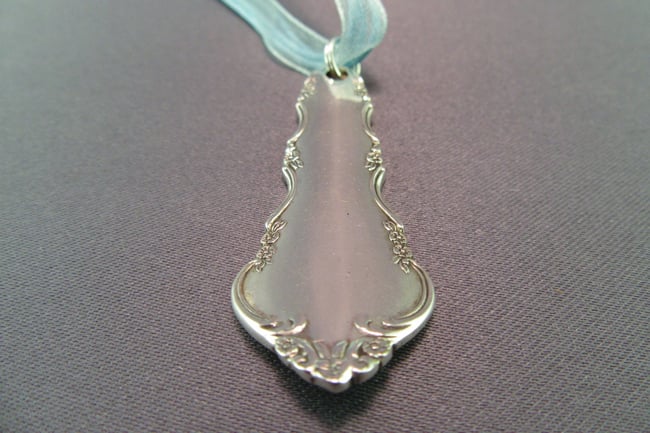 Scrollwork Flatware Pendant, Vintage Silverplate Fork Handle - K0056