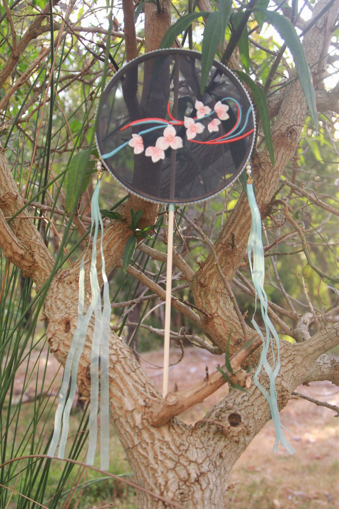 Image of Museum Co-branded Chinese Traditional Handmade Silk Woven Fan -Plum Blossoms 