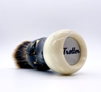 Image 4 of Obsidian Green & Pearl Gold