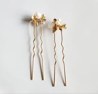 Image 4 of Flower Cluster Hairpins