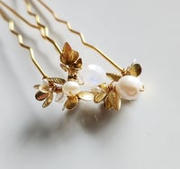 Image 2 of Flower Cluster Hairpins