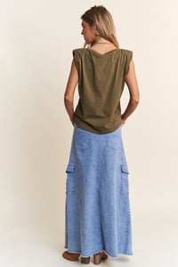 Image 4 of Sleeveless power shoulder top (1/25)