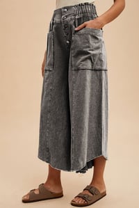 Image 5 of MINERAL WASHED FRAY HEM COTTON WIDE PANTS - APRIL 