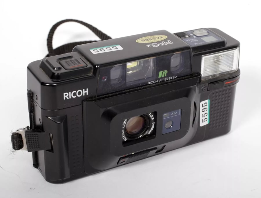 Image of Ricoh FF-3af 35mm compact camera with 35mm F3.2 lens #5595