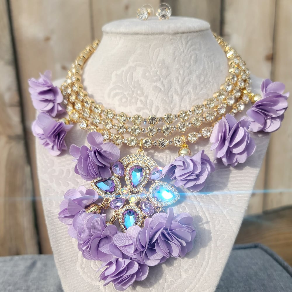 Image of Gold Floral Diamond Choker Set