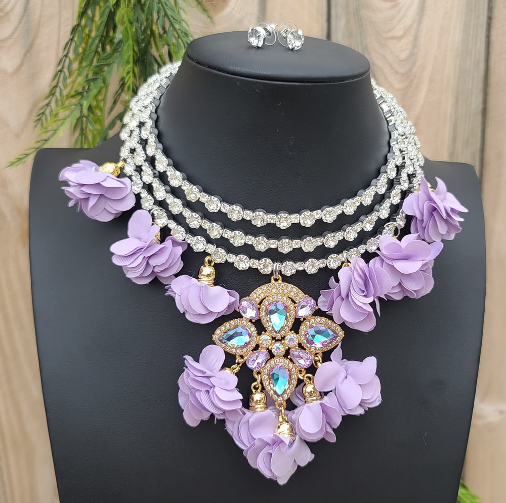 Image of Gold Floral Diamond Choker Set