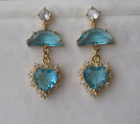 Image 1 of Kate Middleton Princess of Wales Inspired Replikate Sky Blue & Clear Geometric Heart Drop Earrings