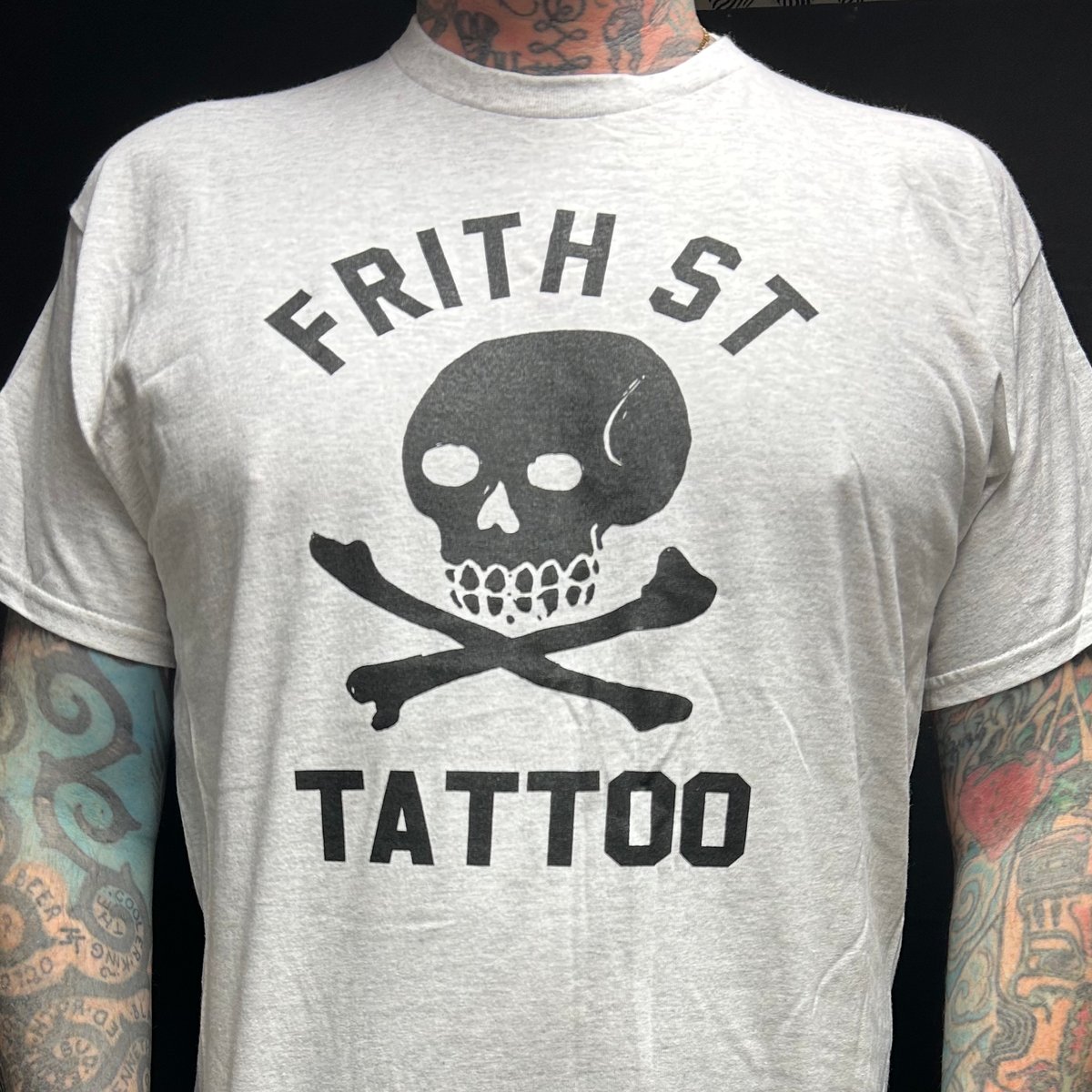 Image of Skull and Crossbones tee - Ash Grey