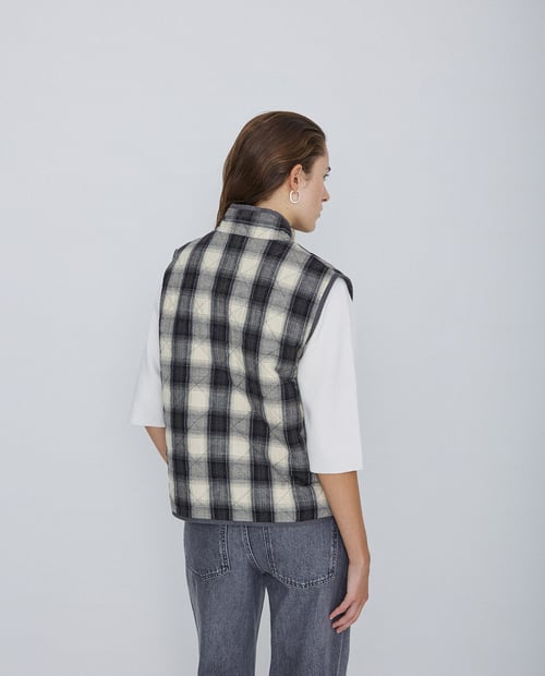 Image of 4-Chaleco cuadros gris 