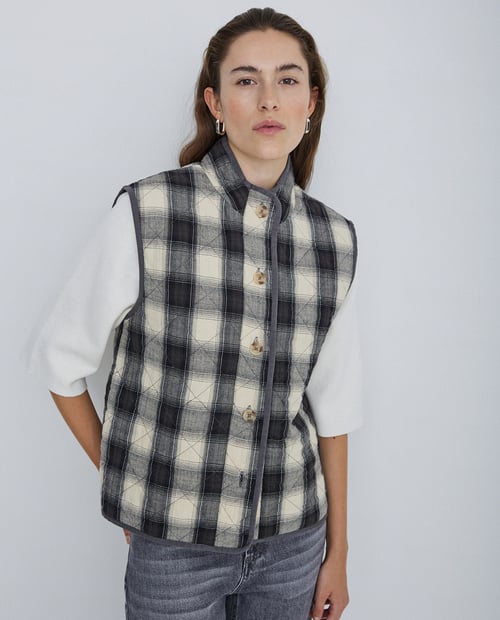 Image of 4-Chaleco cuadros gris 