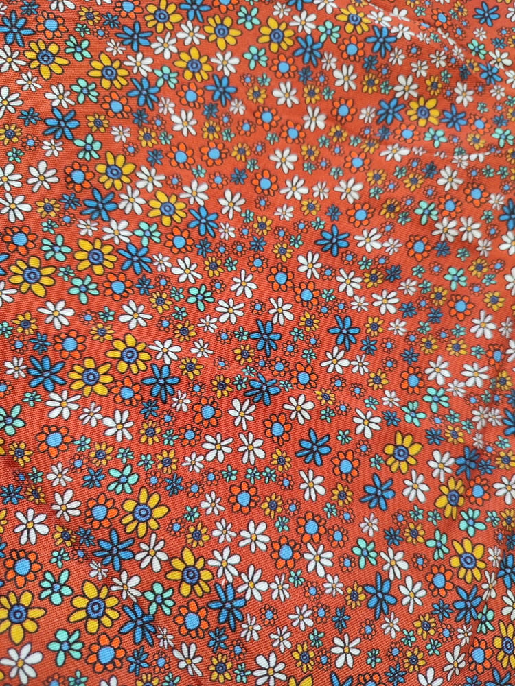 Image of Viscose marron et fleurs