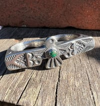 Image 2 of WL&A Handmade Heavy Sterling Silver Royston Green Thunderbird Knuckle Duster - Size 14