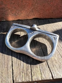 Image 5 of WL&A Handmade Heavy Sterling Silver Royston Green Thunderbird Knuckle Duster - Size 14